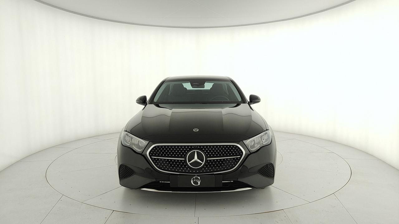 Mercedes-Benz E 220 d Advanced auto