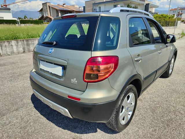 FIAT Sedici 1.6 BENZ./ G.P.L. 4x4 Emotion