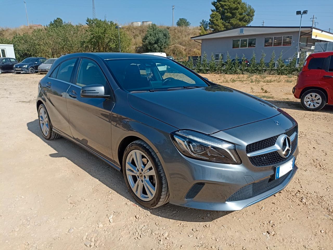 Mercedes-benz A 180 d Premium 110 Cv - 2017