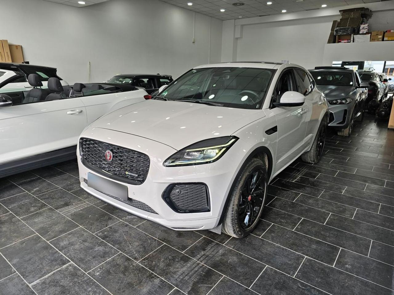 Jaguar E-Pace R-Dynamic SE Navi Camera Tetto C.20" LED BlackPack