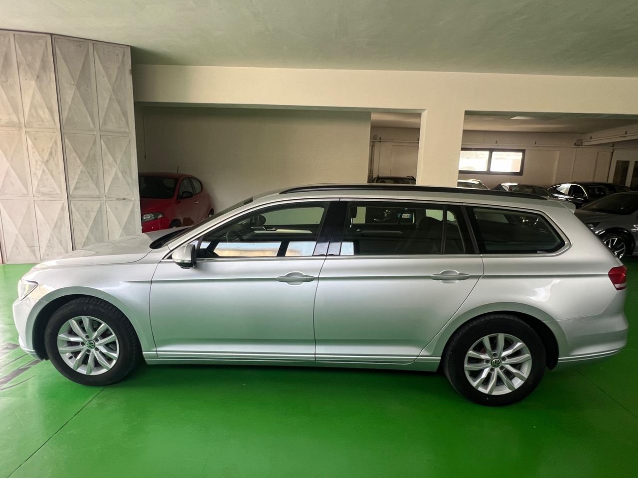 Volkswagen Passat Variant 1.6 TDI DSG Comfortline