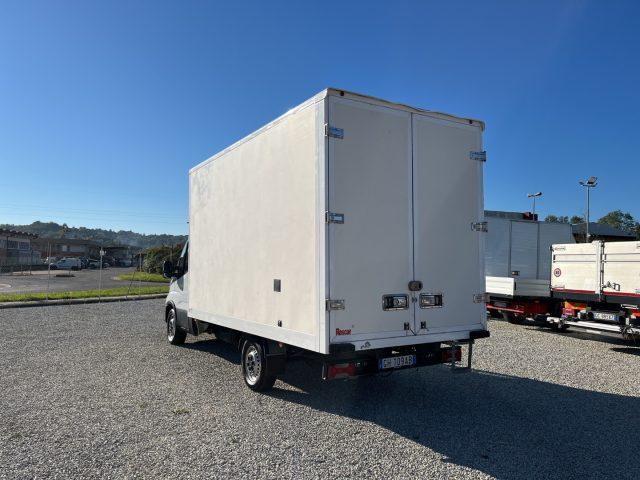 IVECO Daily 35C12 furgonato box
