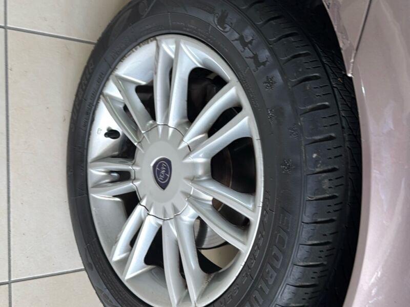 Lancia Ypsilon Ypsilon 1.2 8v Elle