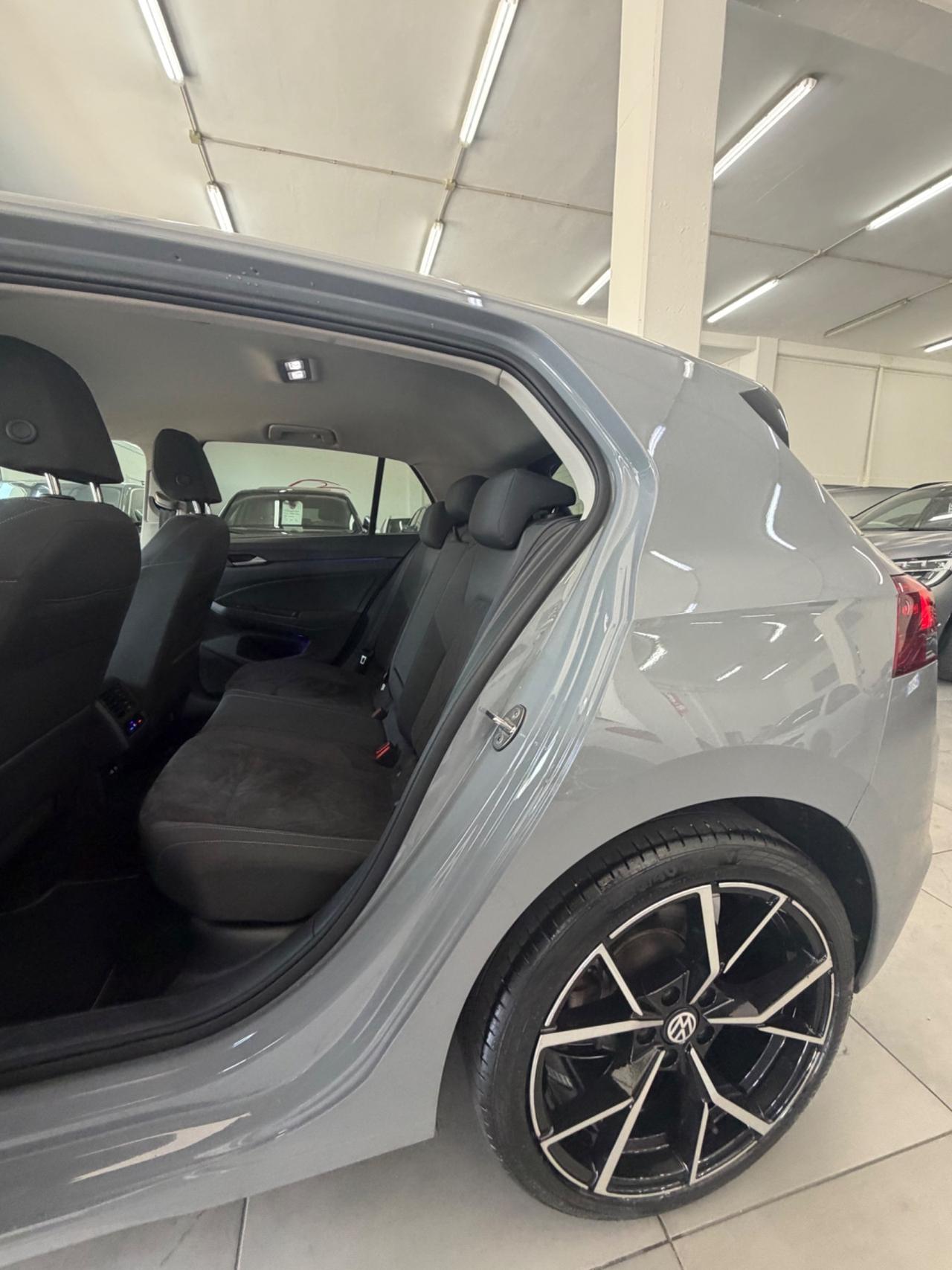 VW Golf 8 2.0 TDI 150 CV DSG SCR Style FINANZIABILE