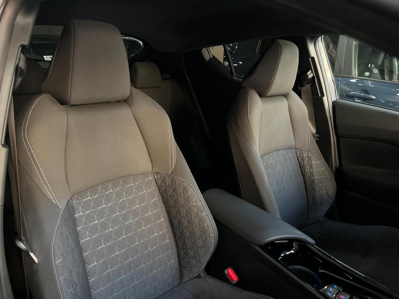 Toyota C-HR 2.0 Full Hybrid 184cv Trend e-cvt Auto ITALIANA