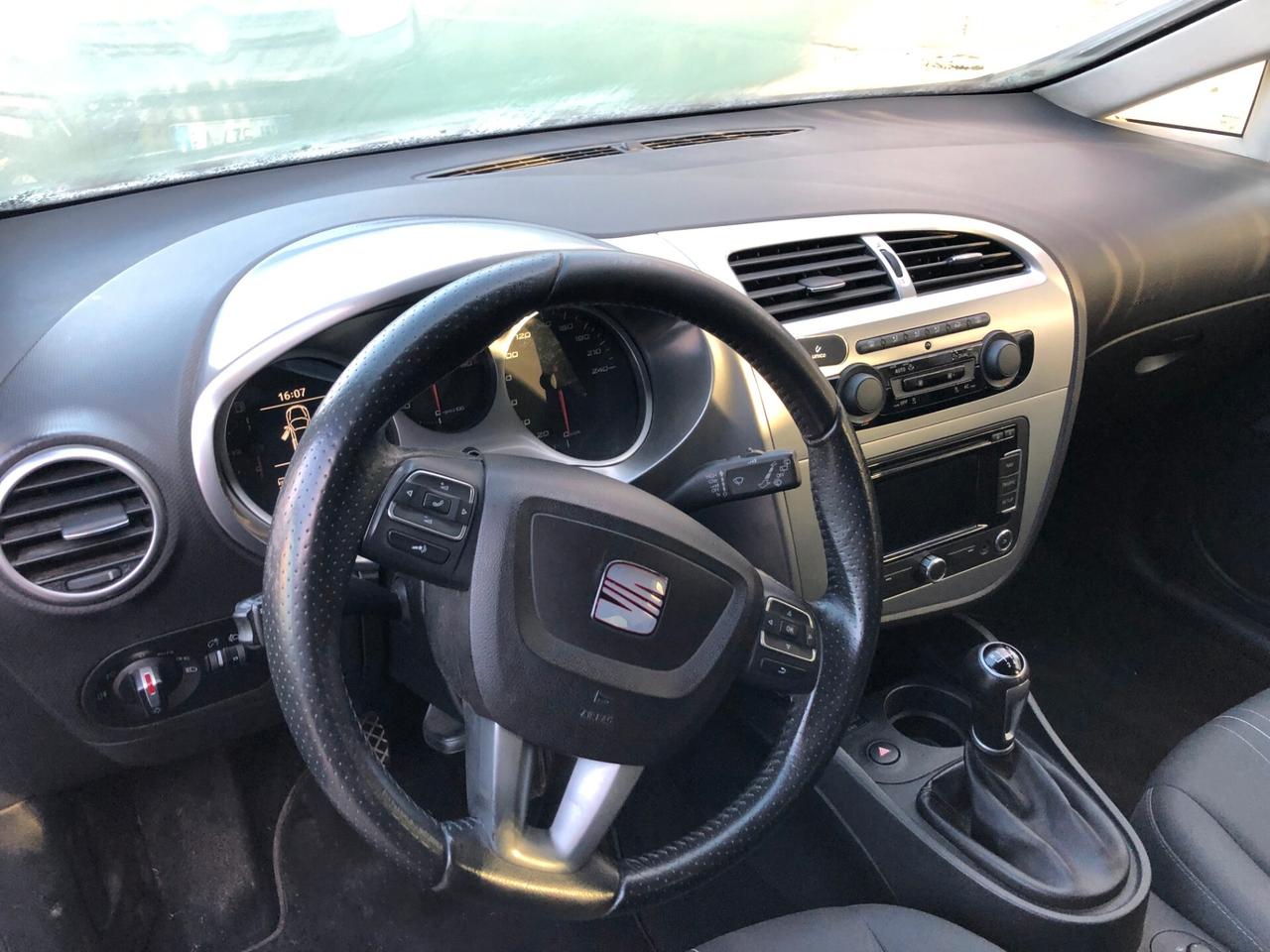 Seat Leon 1.6 TDI Style 5 porte, navigatore