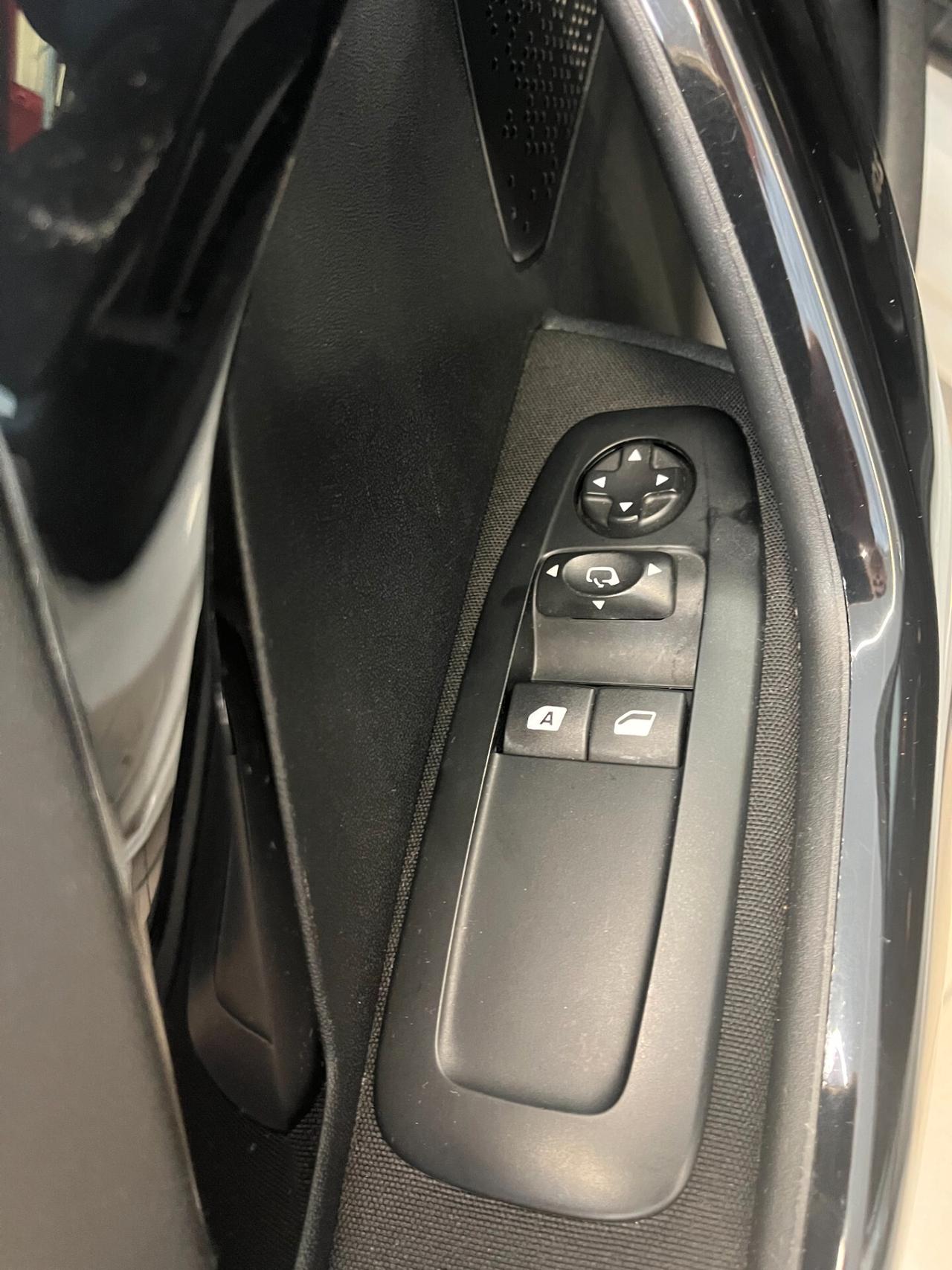 Peugeot 208 PureTech 82 5p. GPL Active