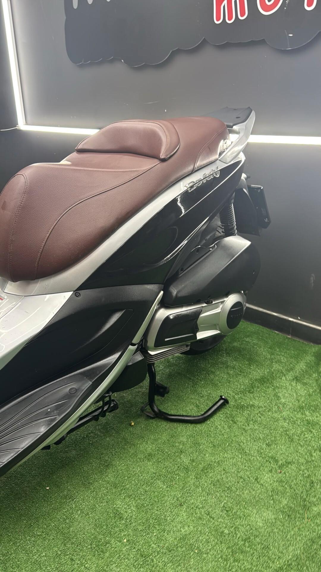 Piaggio Beverly 300
