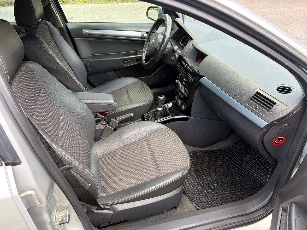 Opel Astra 1.7 CDTI 110CV 5 porte Cosmo