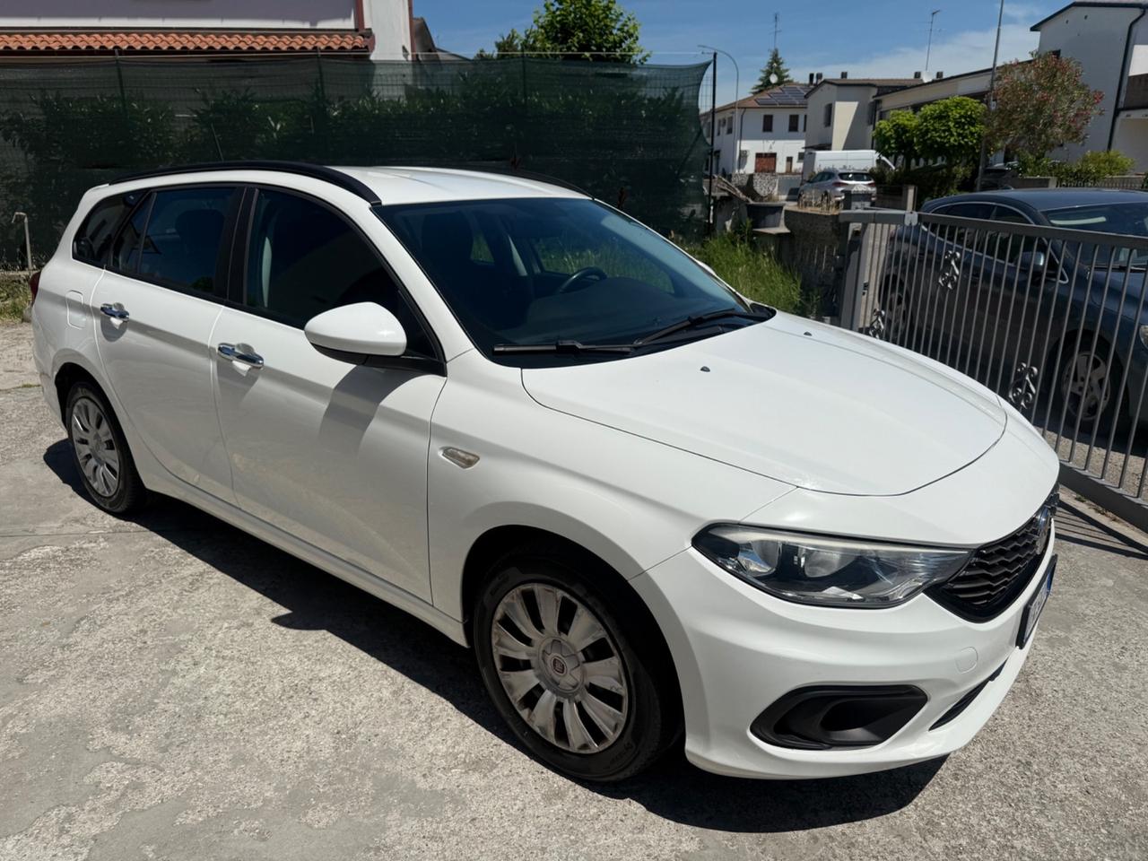 Fiat Tipo 1.6 Mjt DIESEL EURO 6B 2017 NEOPATENTATI