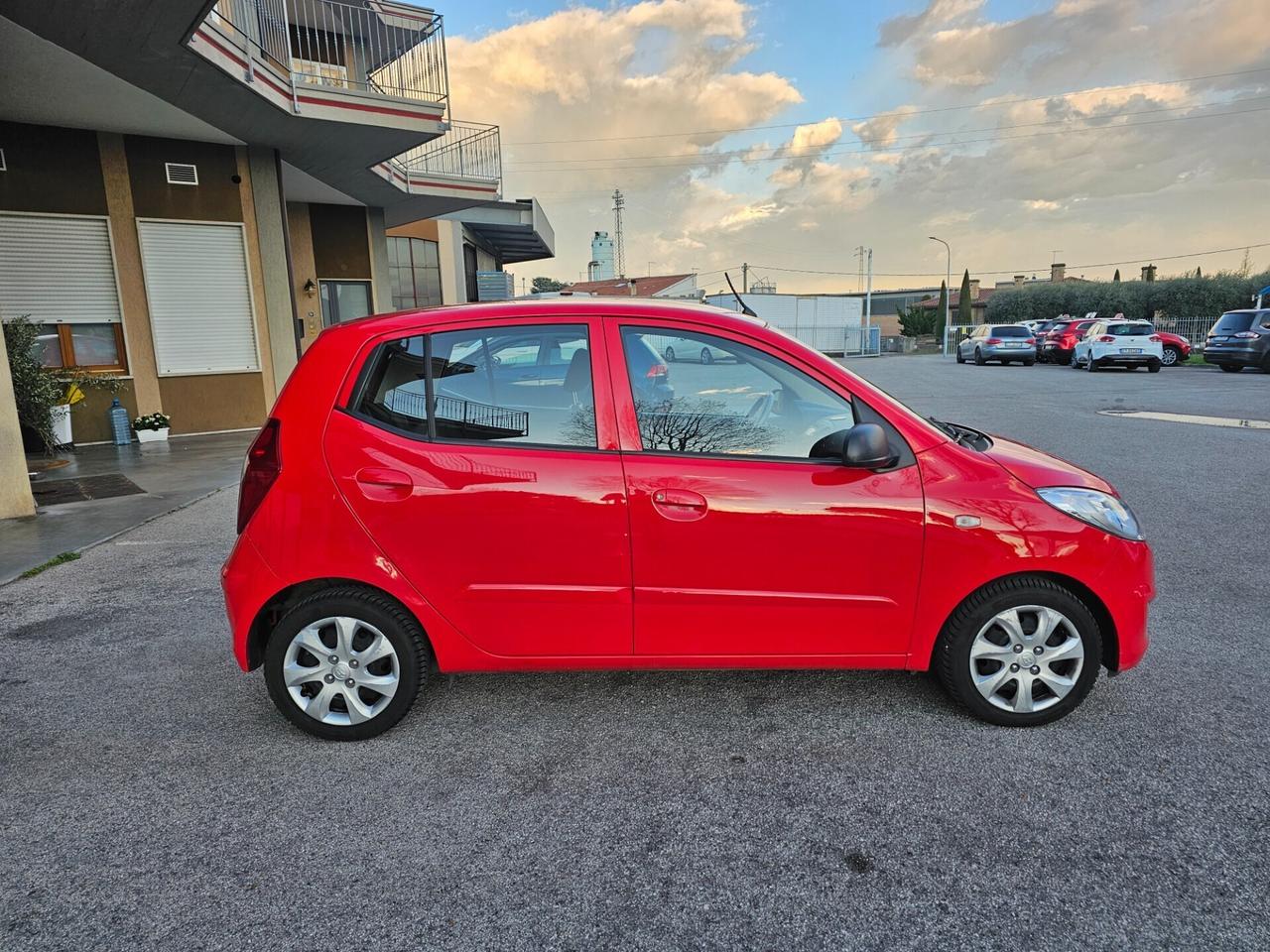 Hyundai i10 1.1 Benzina - Neopatentati