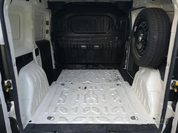 FIAT Doblo 1.4 T-Jet Natural Power PC-TN Cargo L