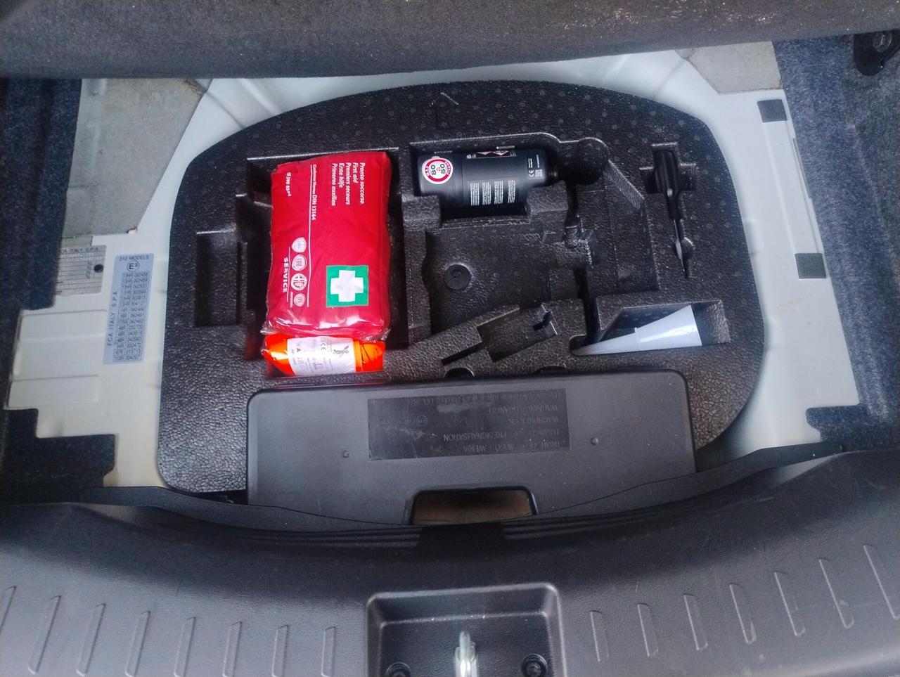 Lancia Ypsilon 1.2 Elefantino Blu 69Cv - 2019