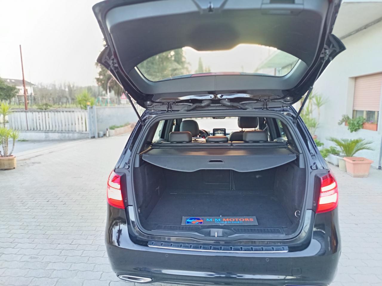 MERCEDES-BENZ B 180 D Sport AMG