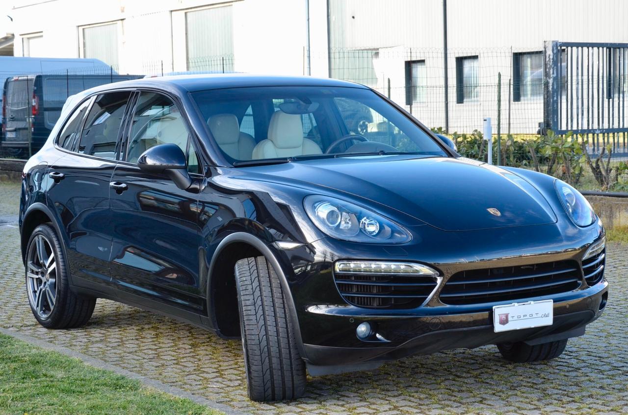 PORSCHE CAYENNE 3.0 V6 TDI 245cv TIPTRONIC, SERVICE BOOK PRESENTE, UFF ITALIANA, PELLE TOTALE, 21″, PERMUTE