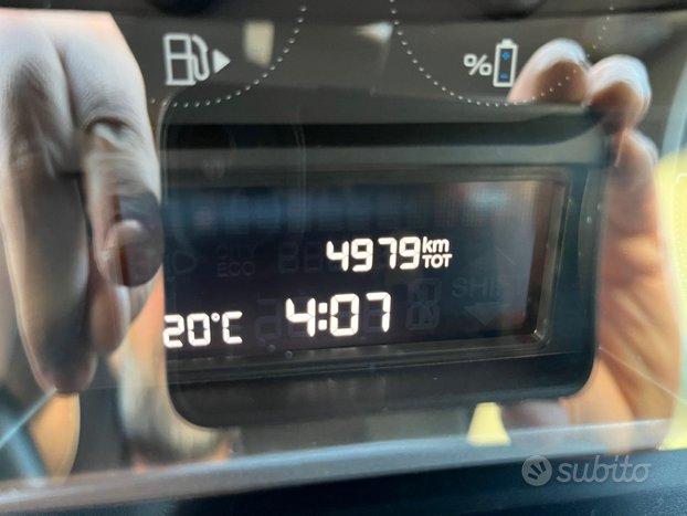 LANCIA YPSILON HYBRID GOLD