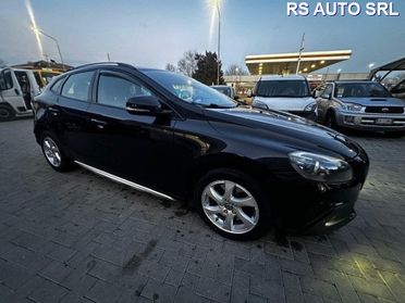 VOLVO V40 Cross Country V40 Cross Country D3 Geartronic Momentum