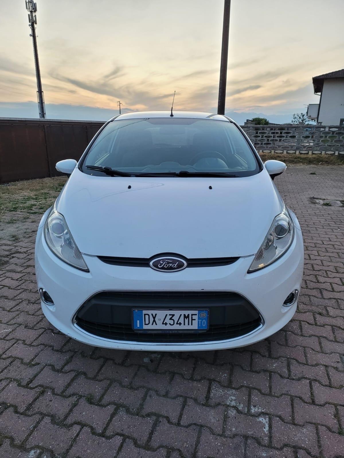 Ford Fiesta 1.4 TDCi 68CV 3 porte Titanium