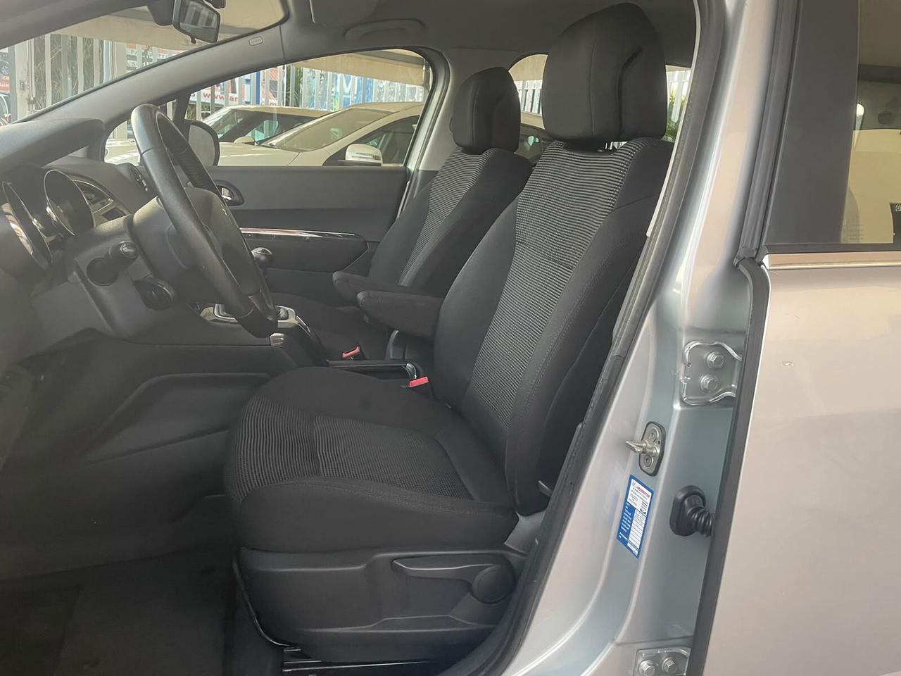 Peugeot 5008 1.6 HDi 112CV Allure