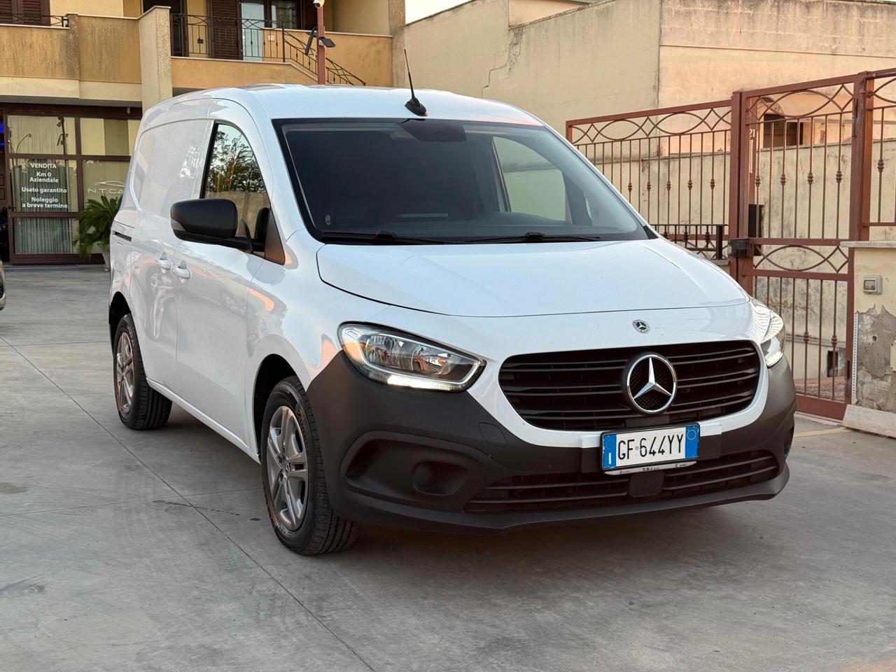 Mercedes Benz