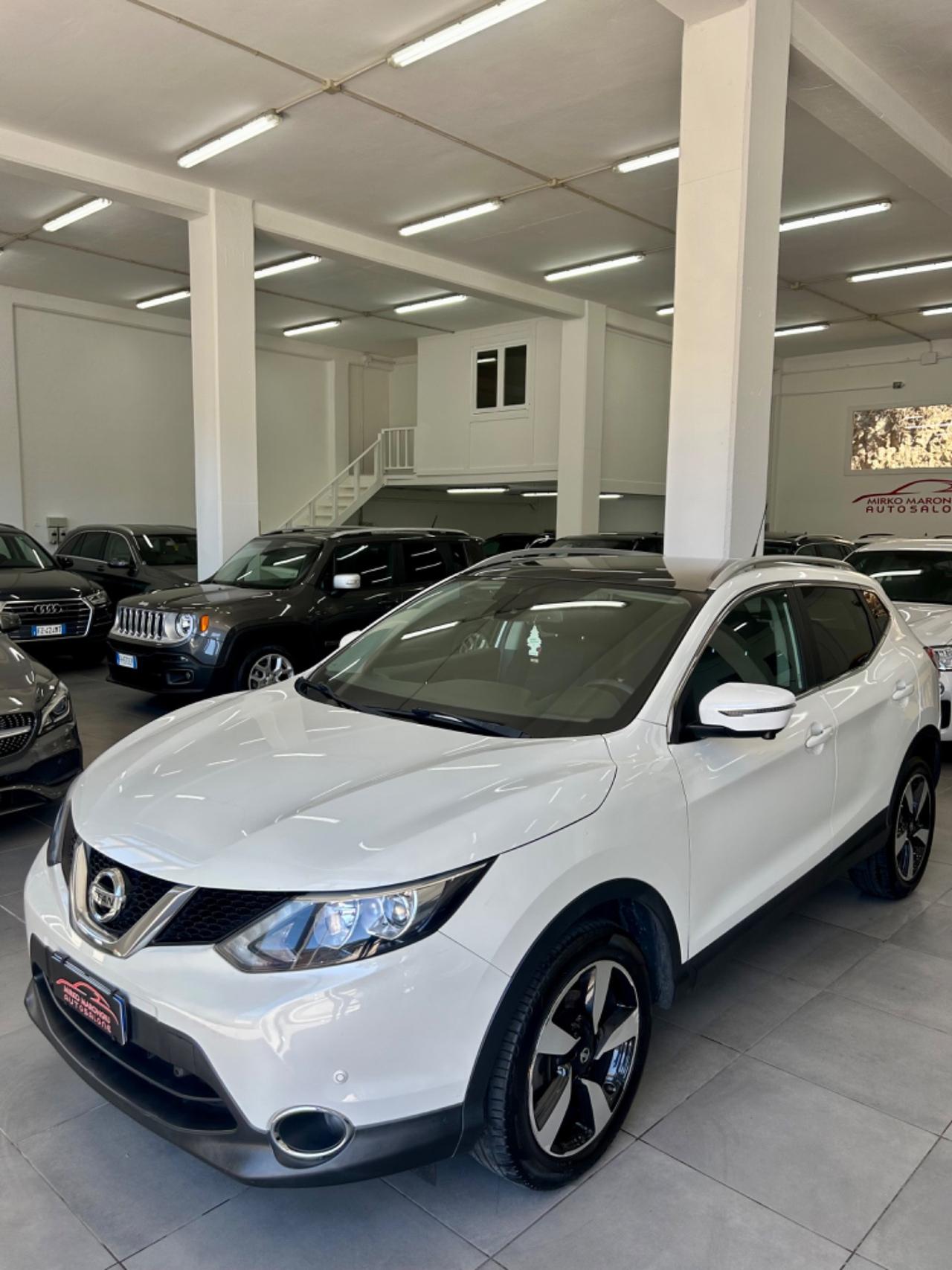Nissan Qashqai 1.5 dCi Tekna TETTO finanziabile