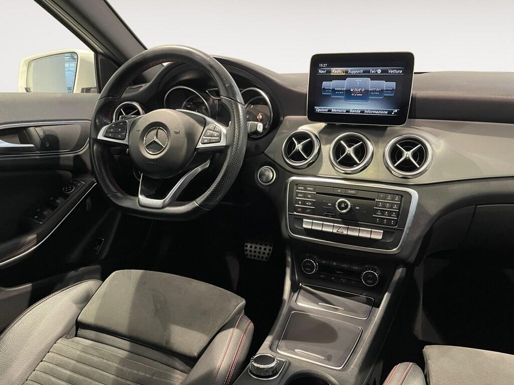 Mercedes GLA-X156 2017 200d 136CV Autom. Premium - AMG PACK