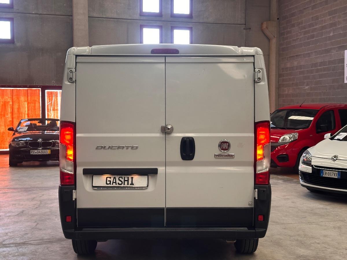 FIAT Ducato 30 2.2 Mjt 140cv PV Furgone -103kw