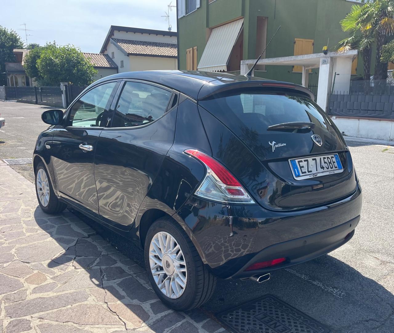 Lancia Ypsilon 1.3 MJT 16V 95 CV 5 porte S&S Gold