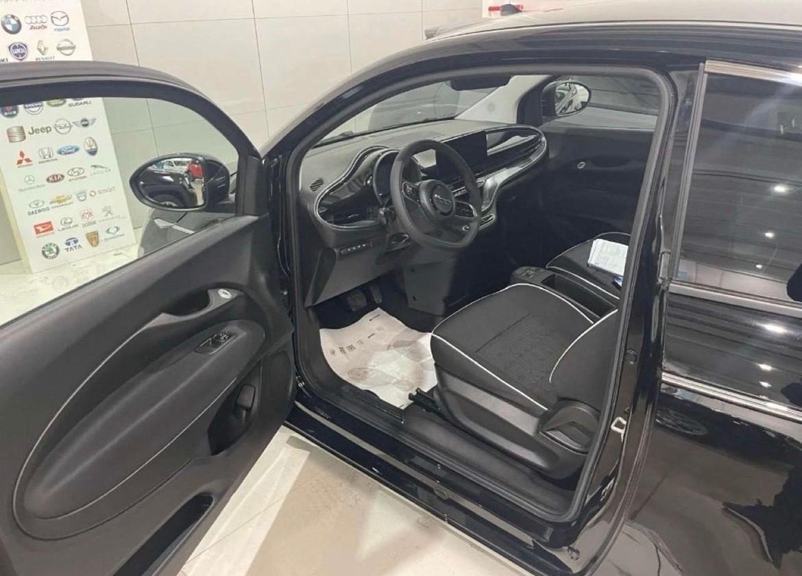 Fiat 500 500e Berlina 23,8 kWh Icon