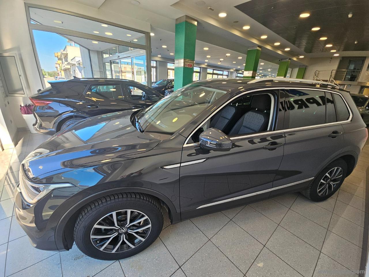 VOLKSWAGEN Tiguan 2.0 TDI 150CV SCR DSG Life