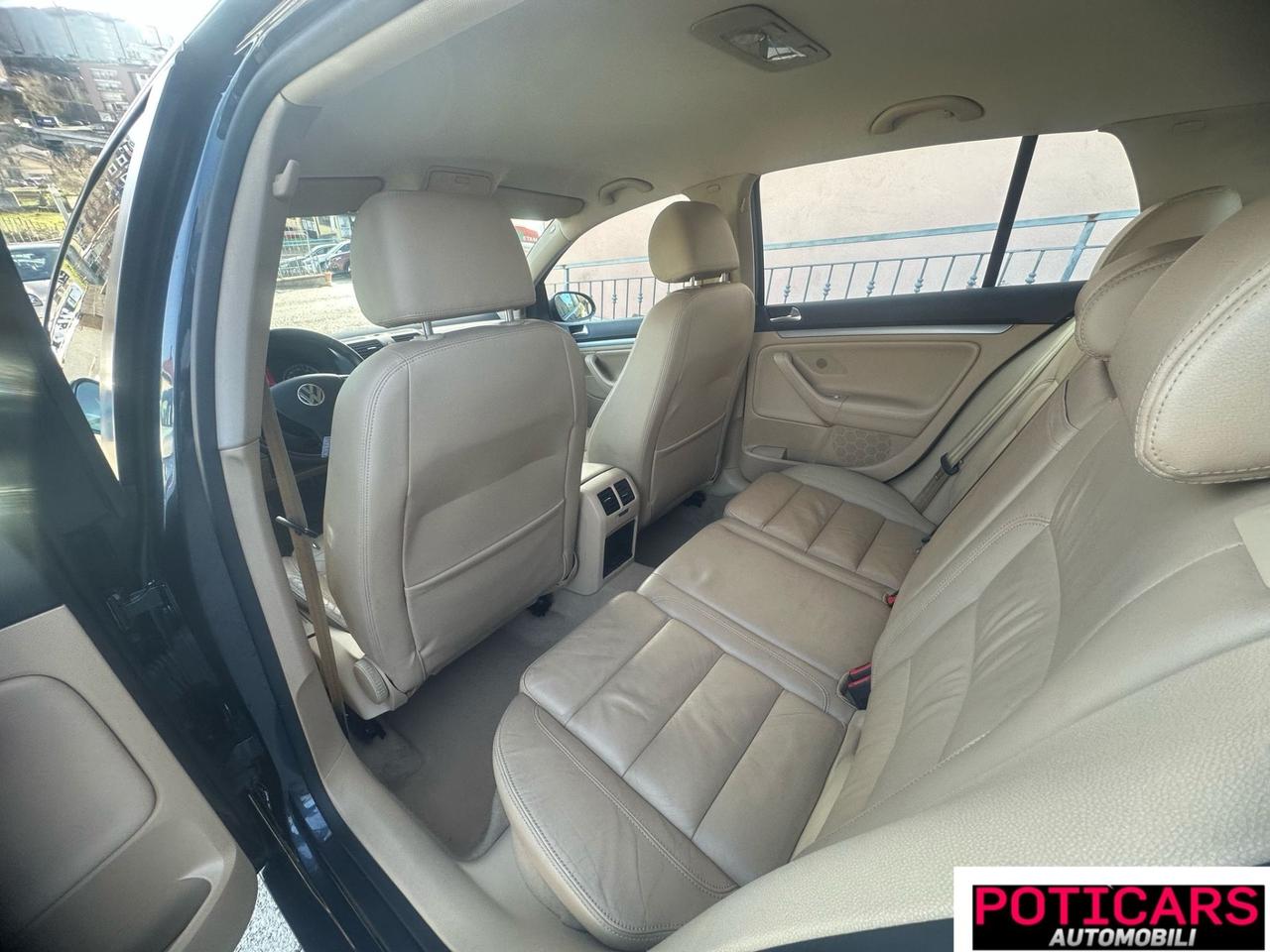 Volkswagen Golf 2.0 16V TDI 5p. Sportline