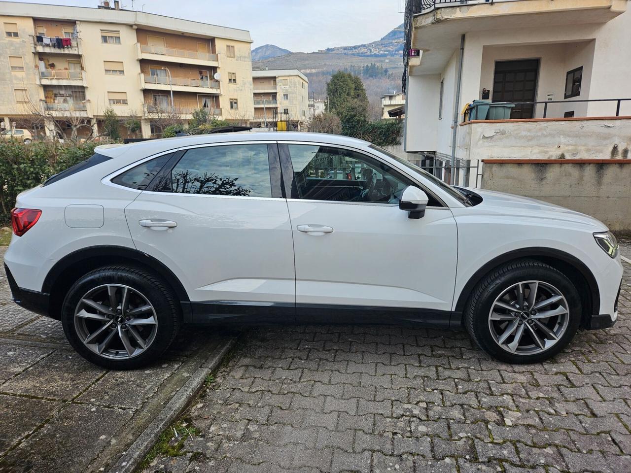 Audi Q3 SPB 40 2.0 TDI S tronic quattro