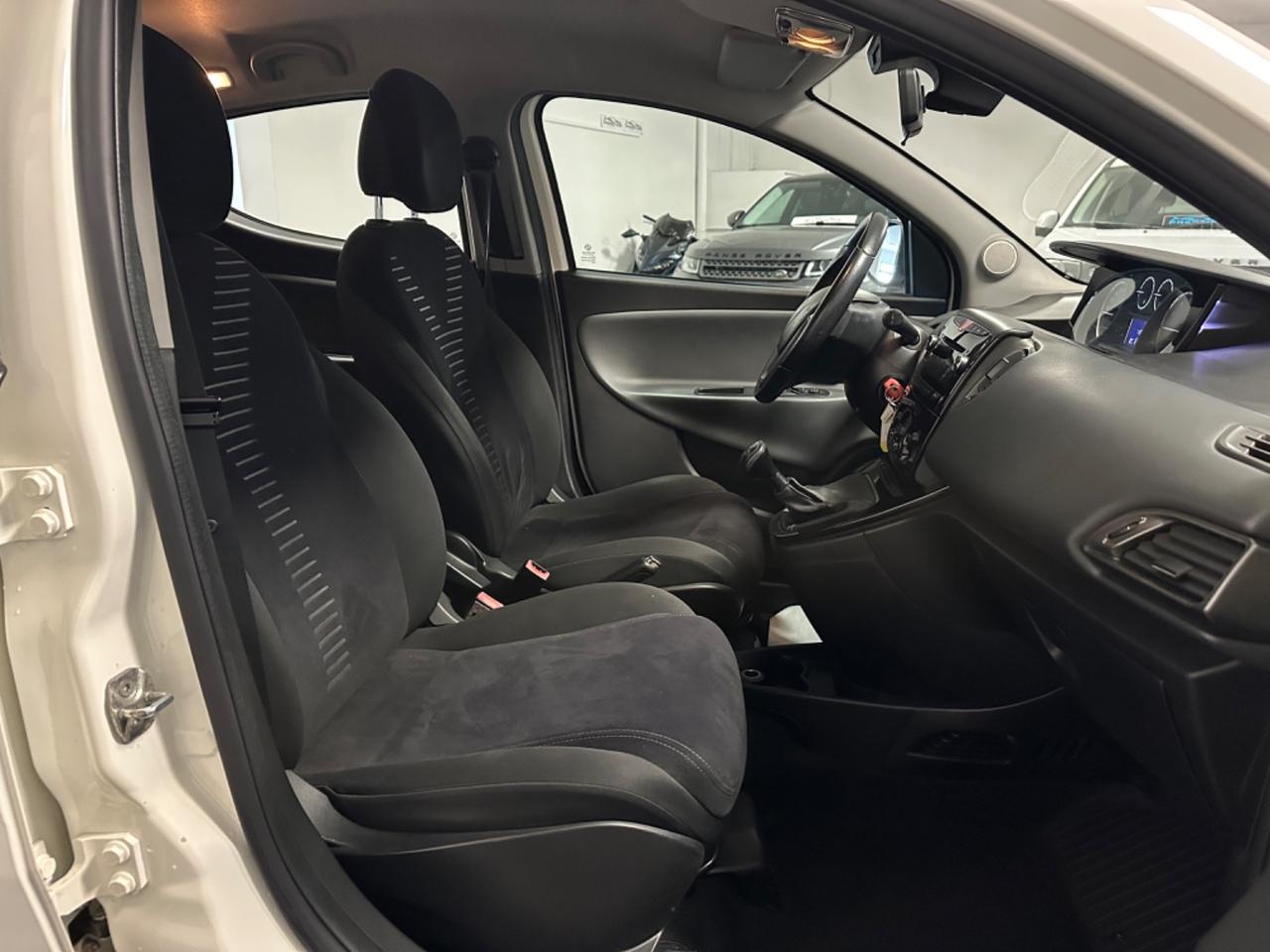 LANCIA YPSILON 0.9 NEOPATENTATI 86CV AUTOMATICA UNIPRO