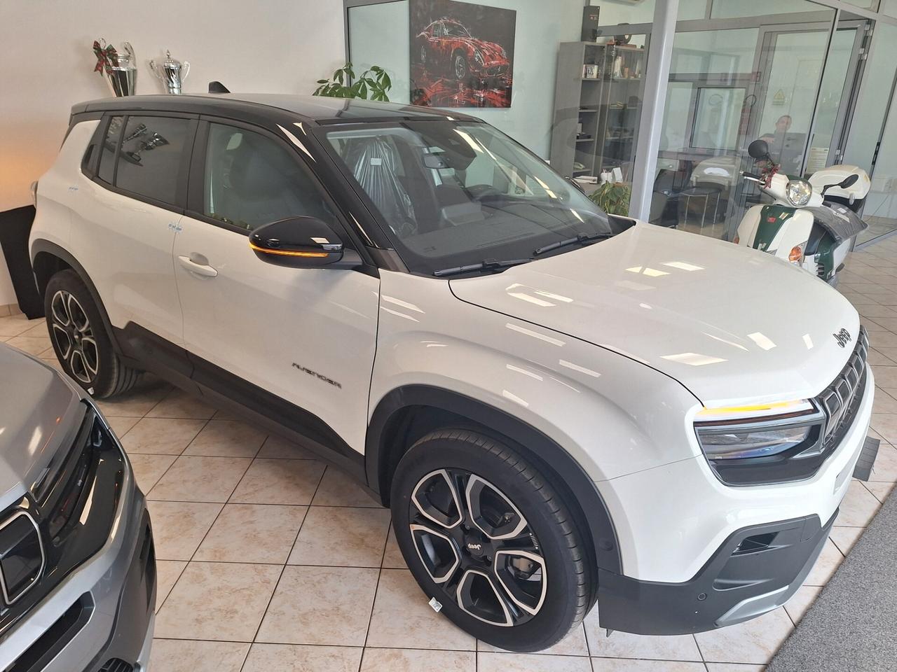 Jeep Avenger 1.2 Turbo 100 CV MHEV Summit