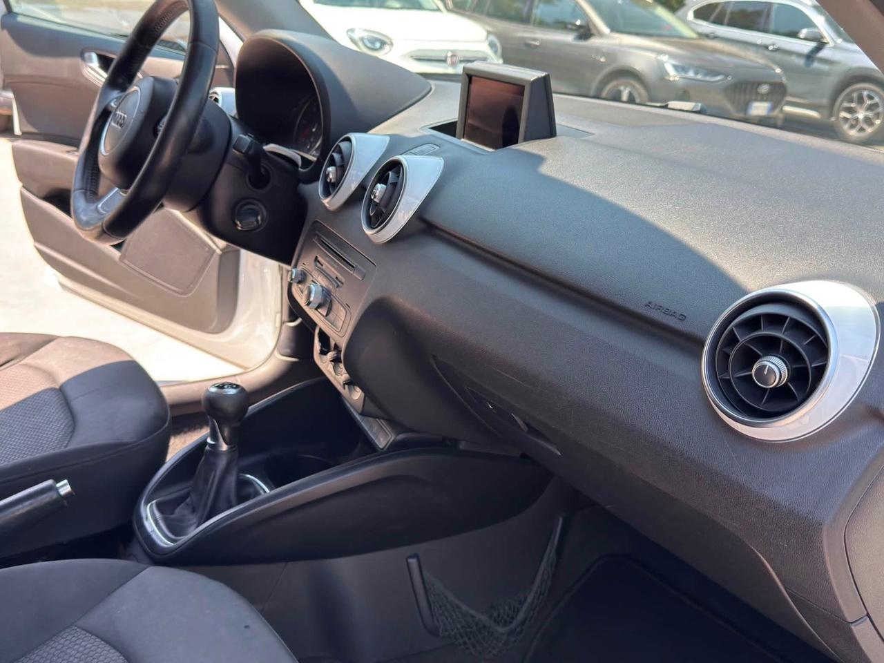 Audi A1 1.6 TDI S line edition
