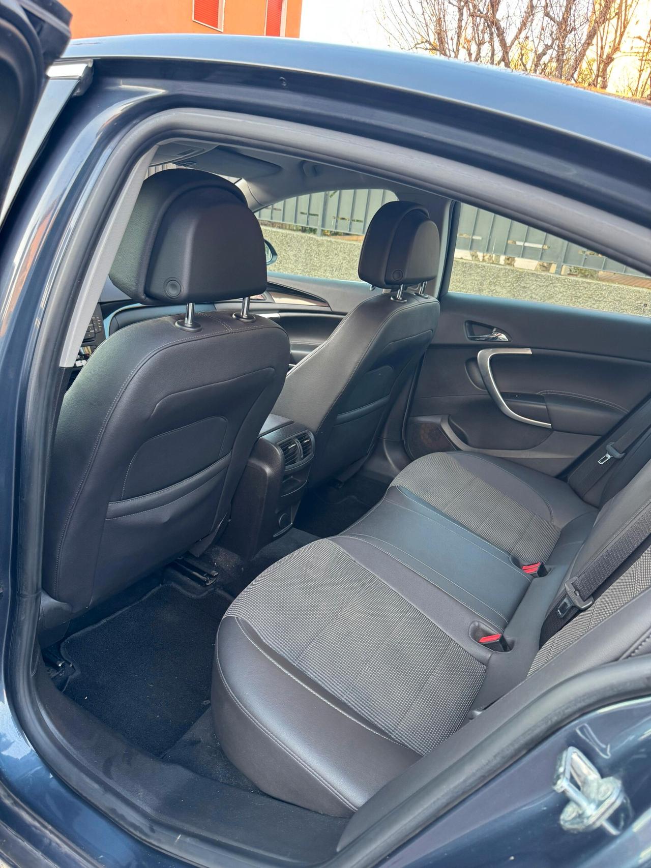 Opel Insignia 2.0 CDTI Berlina 2011