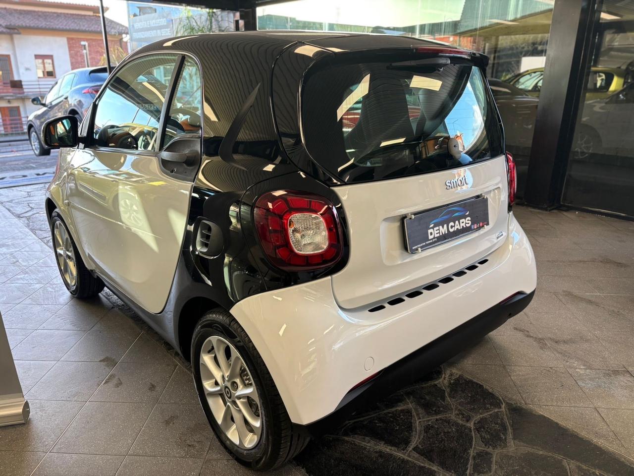 Smart ForTwo 1000 52 kW MHD coupé passion PERFETTA