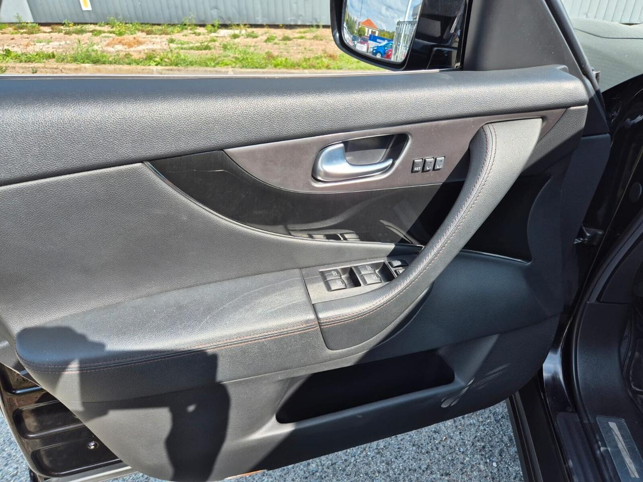 Infiniti QX70 3.0 diesel V6 AT Ultimate