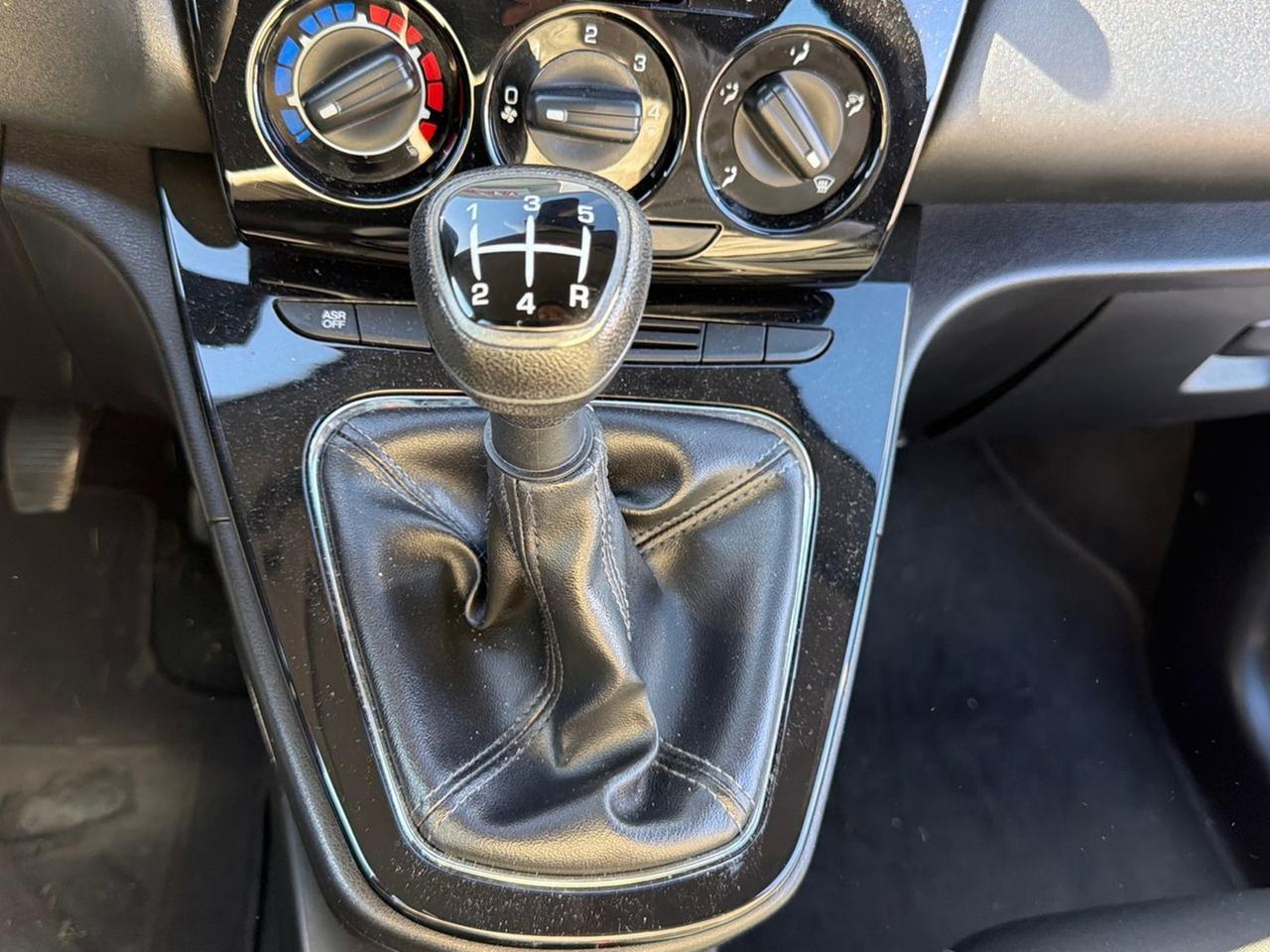 Lancia Ypsilon 1.3 mjt platinum s&s 95cv