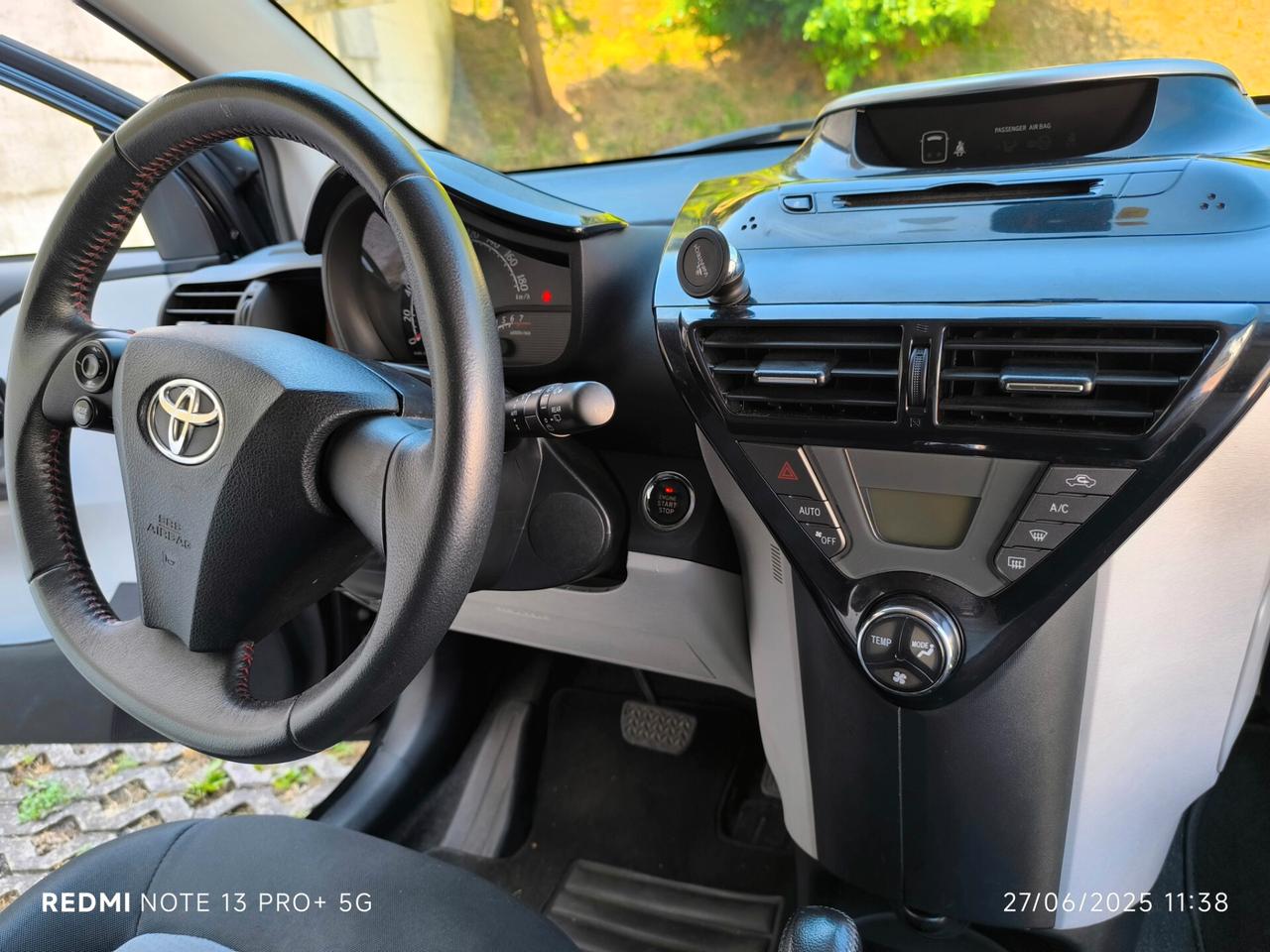 Toyota iQ 1.0 CVT Lounge