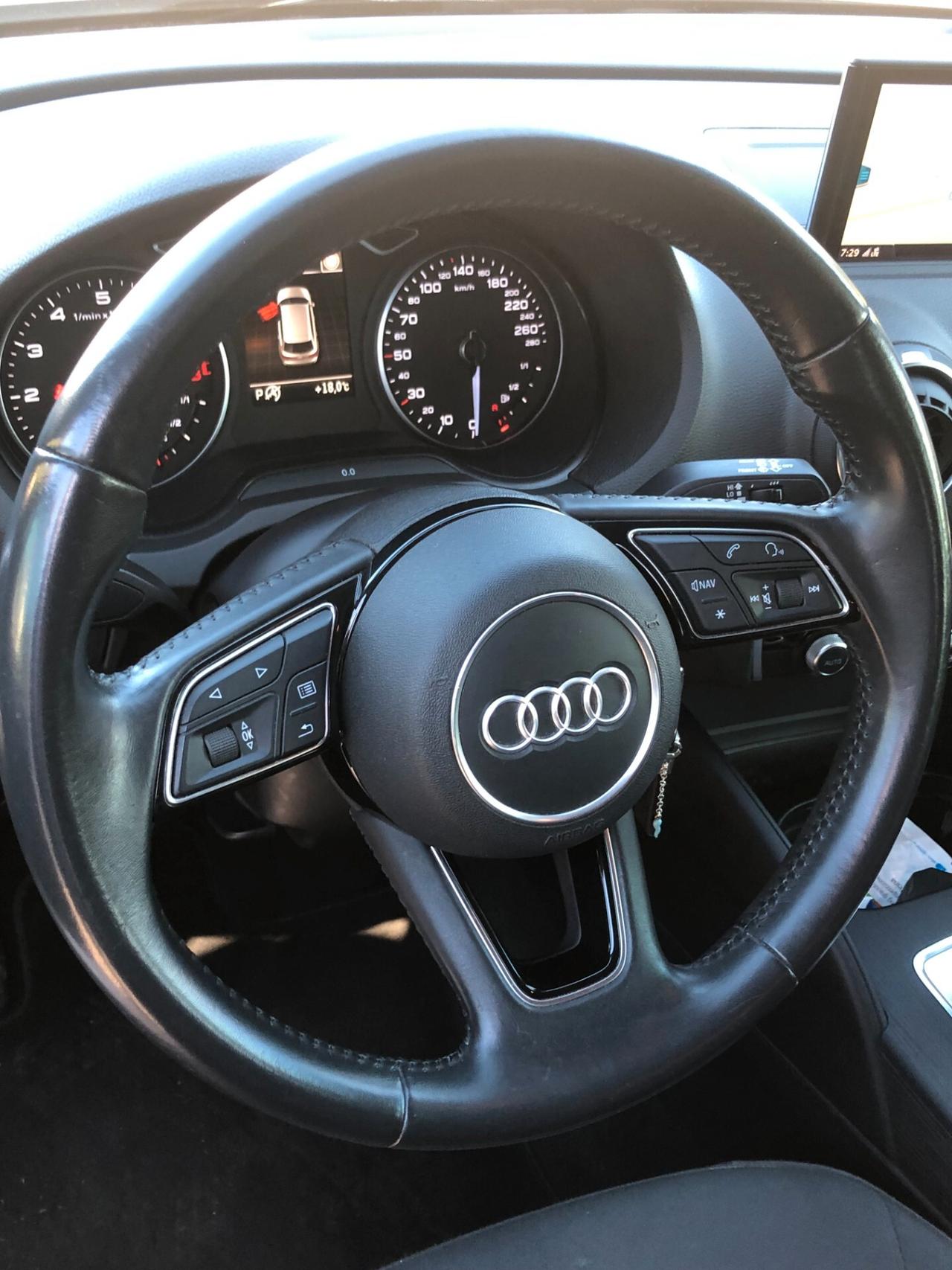 Audi A3 SPB 30 g-tron S tronic Admired