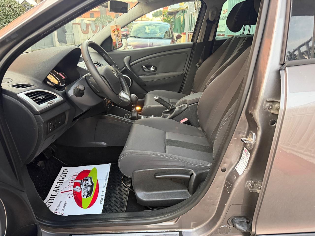 Renault Megane Mégane 1.5 dCi 110CV EDC SporTour Attractive