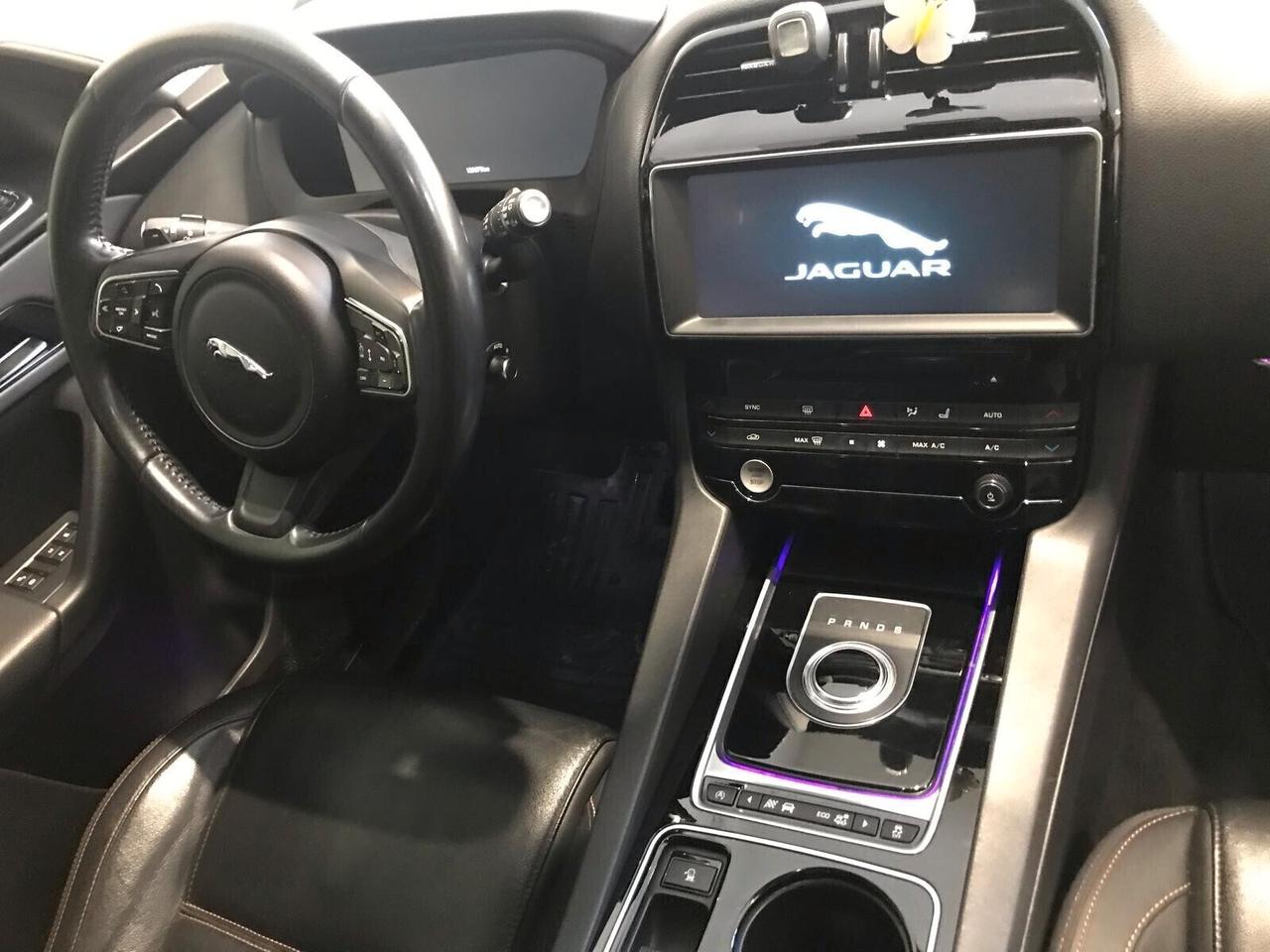 Jaguar F-Pace 2.0 D 180 CV Prestige Panoramico