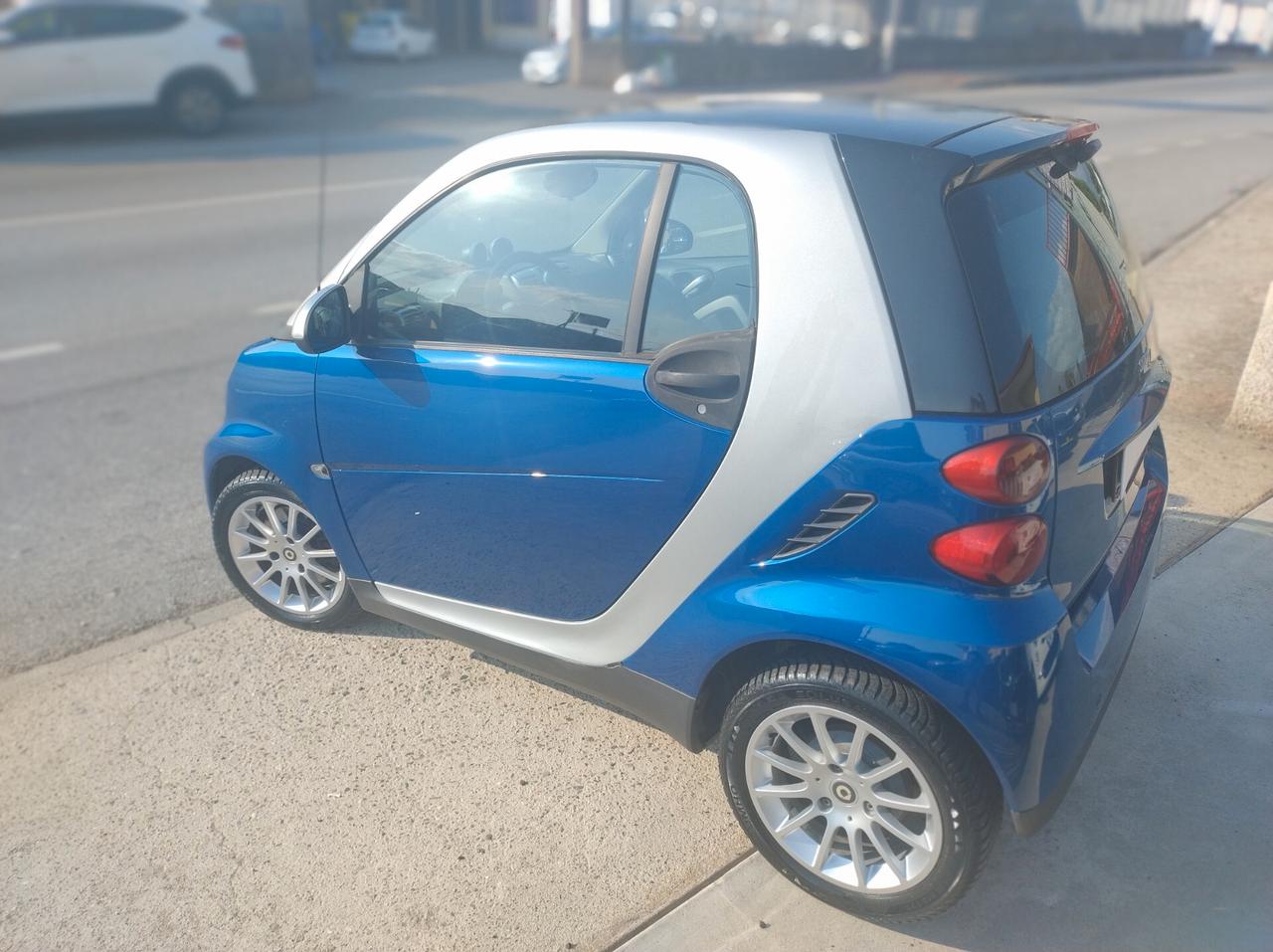 Smart ForTwo 1000 62 kW coupé passion