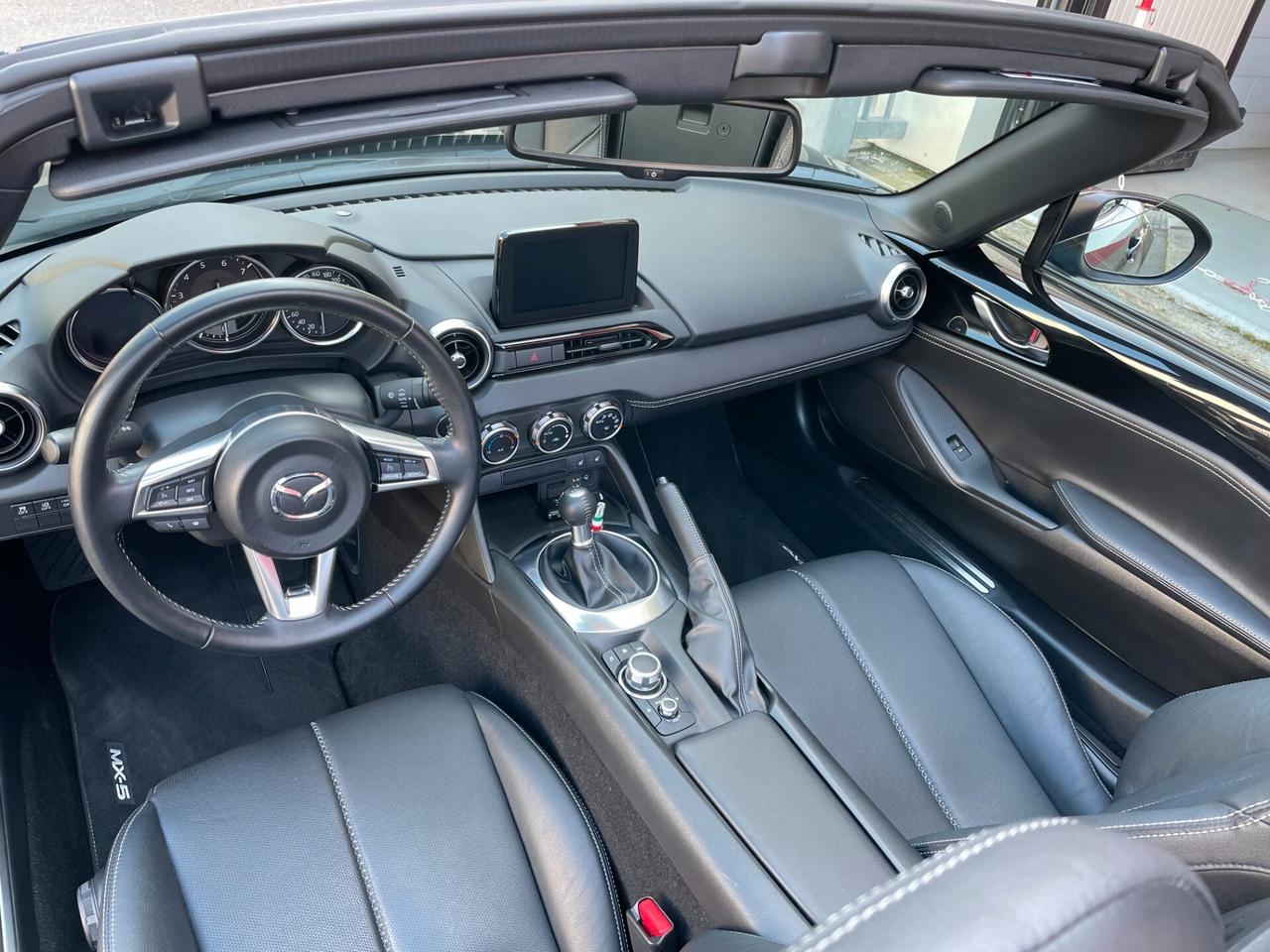 Mazda MX-5 1.5L Skyactiv-G Exclusive-Line