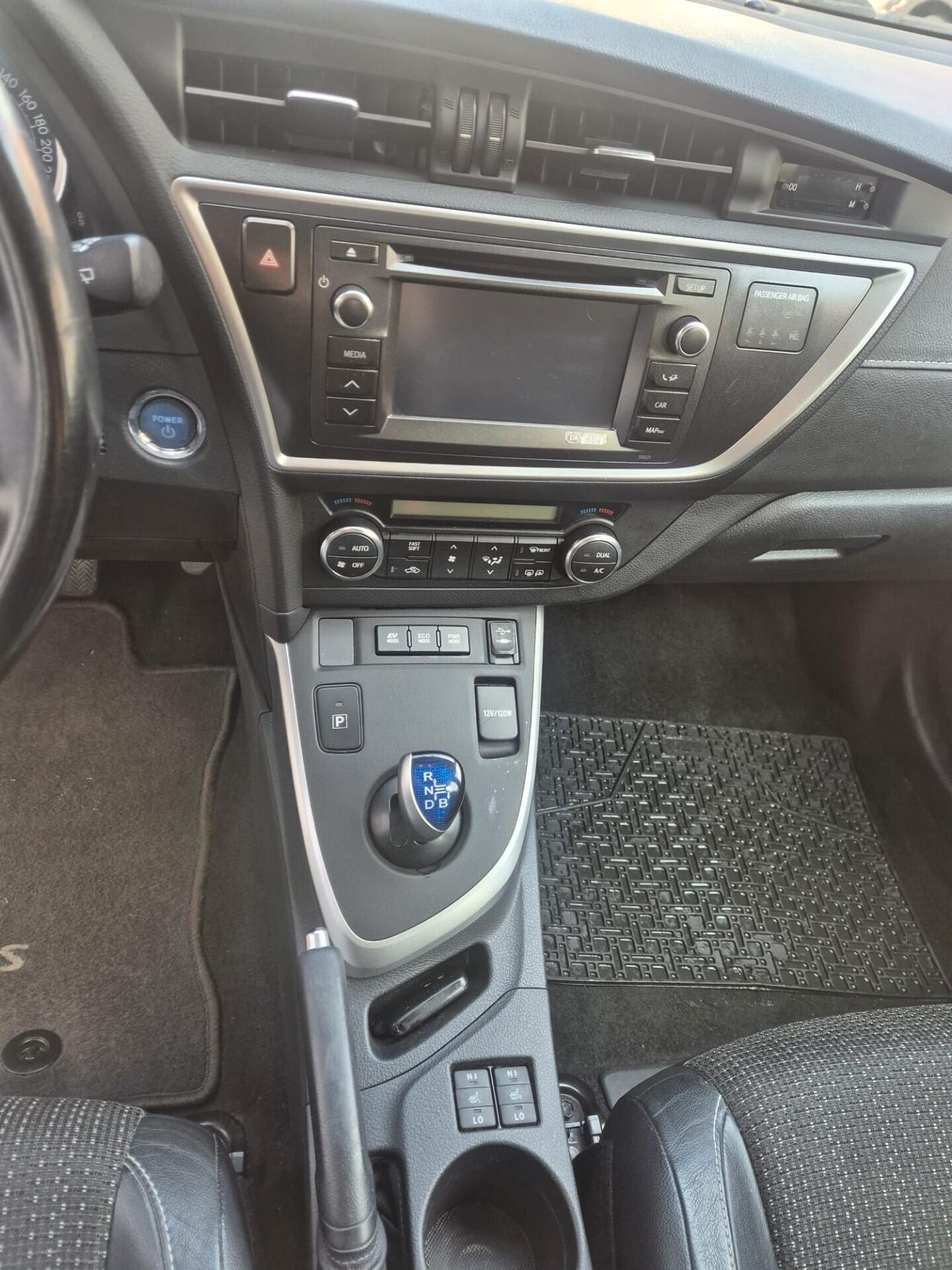 Toyota Auris Touring Sports 1.8 Hybrid Active 100CV