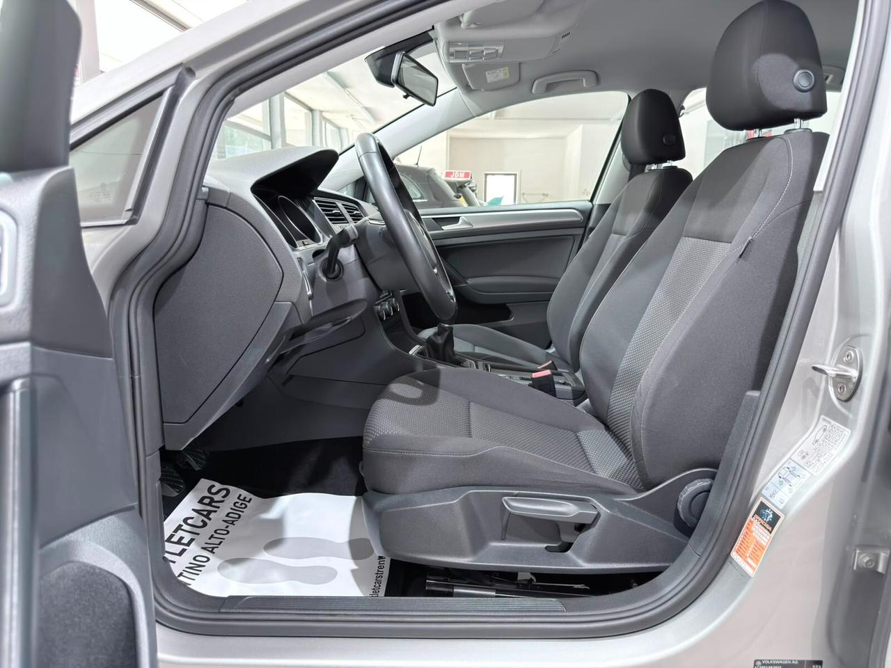 VOLKSWAGEN GOLF 1.6TDI 115CV 5P 2019