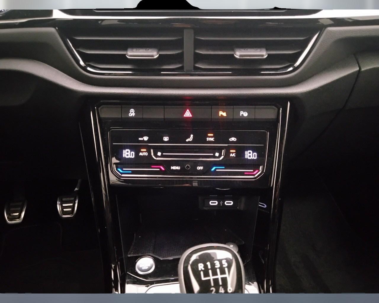 VOLKSWAGEN T-Roc I 2022 - T-Roc 2.0 tdi R-Line 115cv