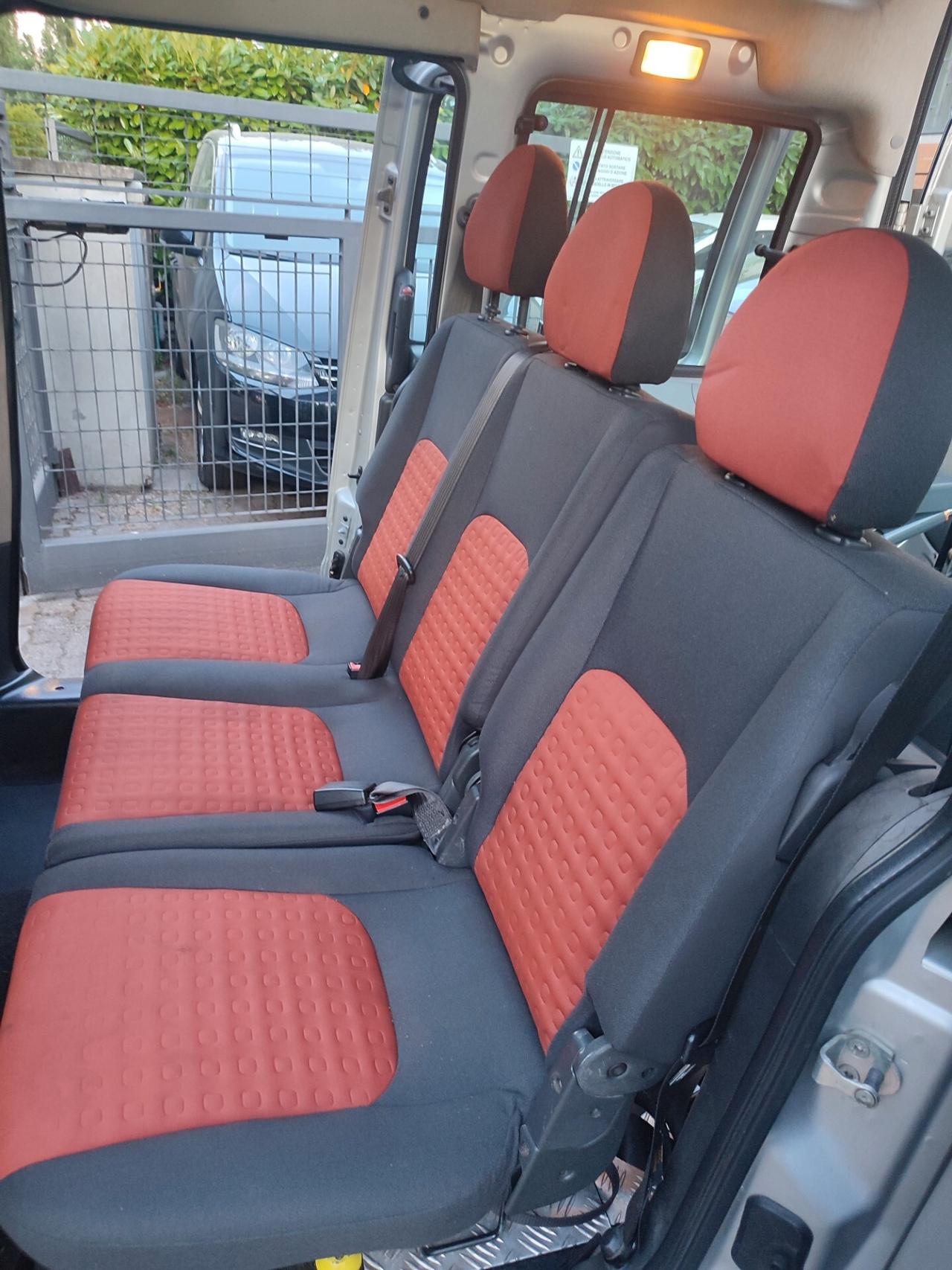 FIAT DOBLO 1.4BENZINA CON PEDANA DISABILI ELETTRICA NUOVO