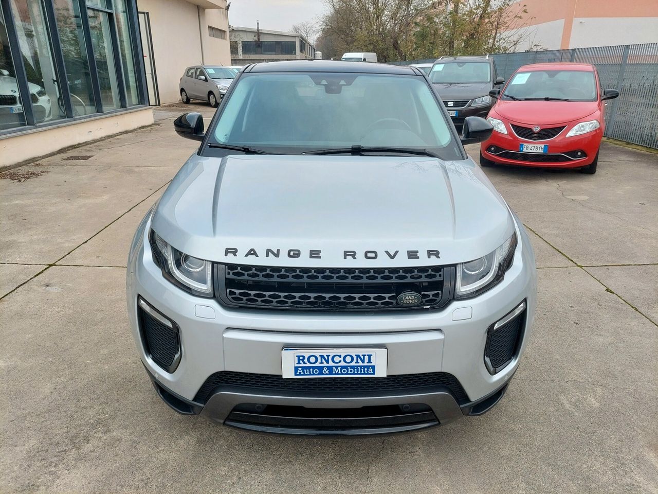 Land Rover Range Rover Evoque 2019 photo 2